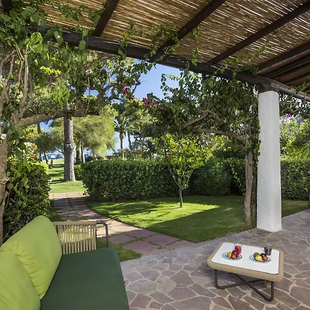 Cormoran Aparthotel 4*