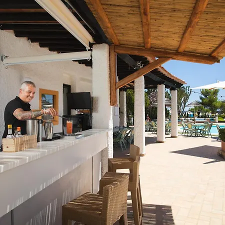 Hotel apartamentowy Cormoran Villasimius