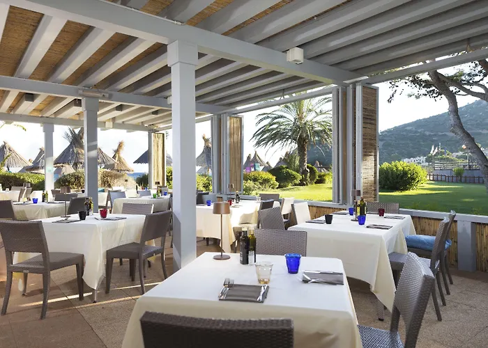 Cormoran Aparthotel 4*